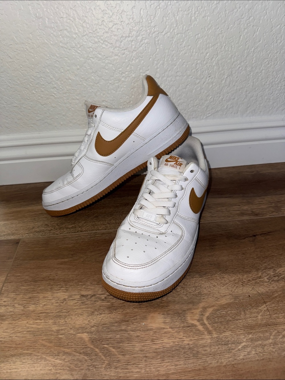 Nike White & Wheat Low-Top Sneakers